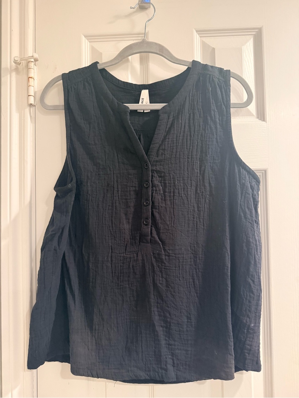 Pact Black Double Cotton Gauze Sleeveless Button-Front Top